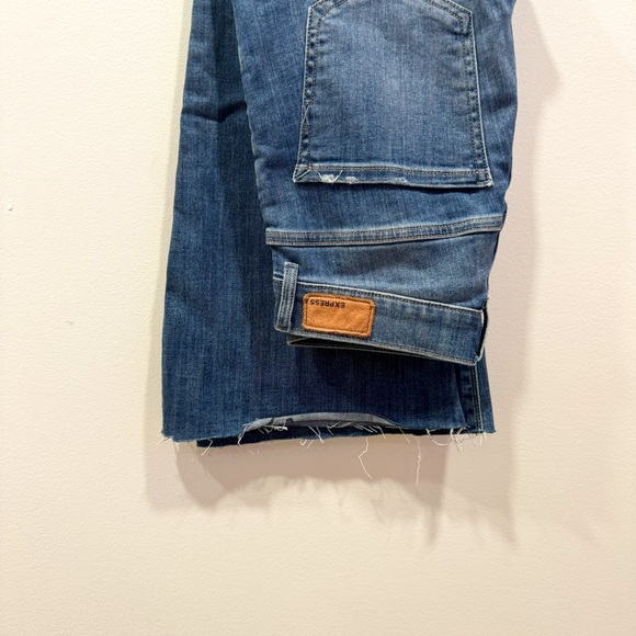 Express Bell Regular High Rise Jeans - Picture 2 of 7
